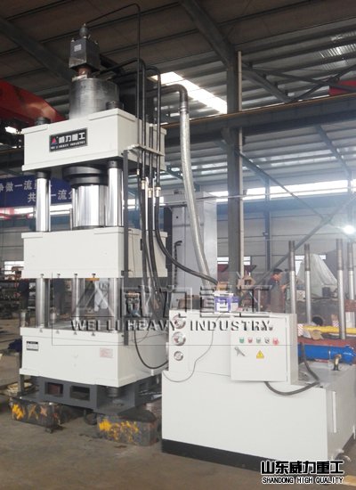 秸稈環保餐具四柱油壓機2